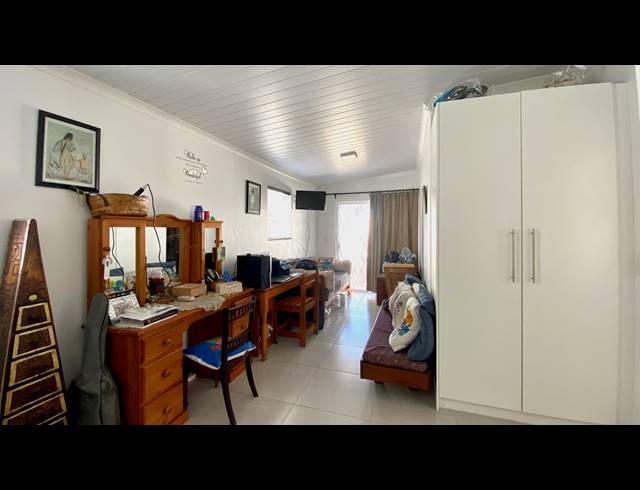 4 BEDROOM HOUSE FOR SALE IN DWARSKERSBOS